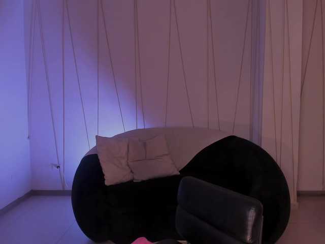 MaddisonLowe live cam on BongaCams