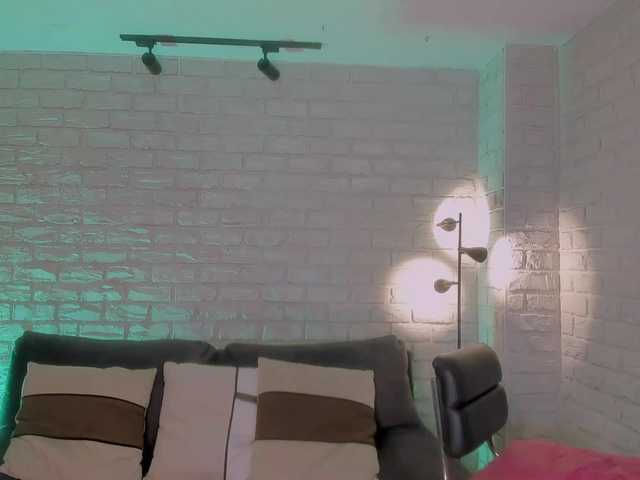 MaddisonLowe live cam on BongaCams