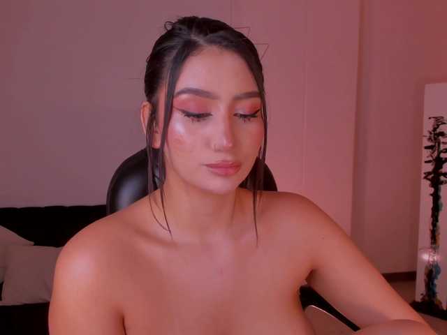 MaddisonLowe live cam on BongaCams