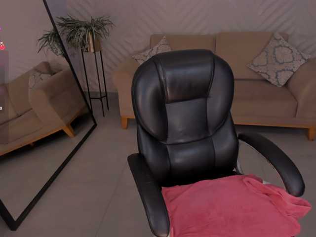 MaddisonLowe live cam on BongaCams