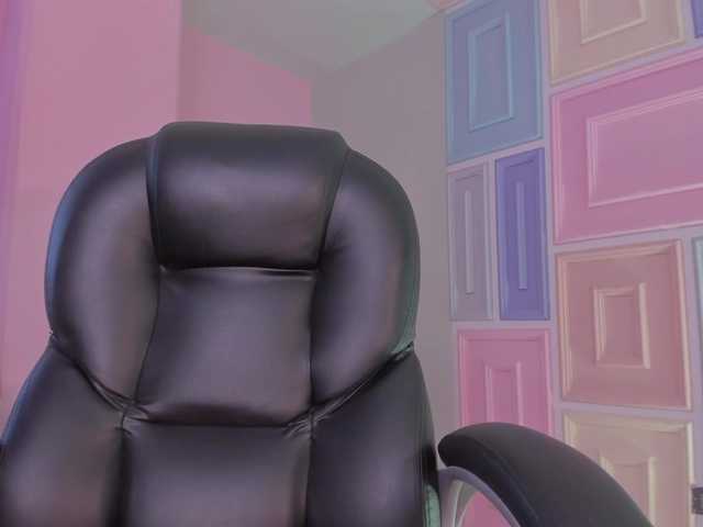MaddisonLowe live cam on BongaCams