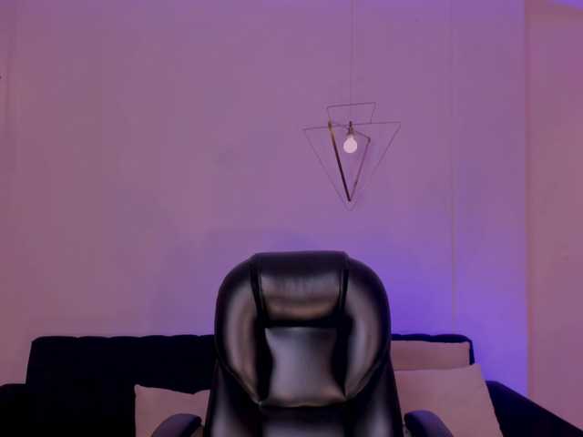 MaddisonLowe live cam on BongaCams