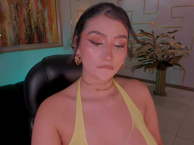 MaddisonLowe live cam on BongaCams