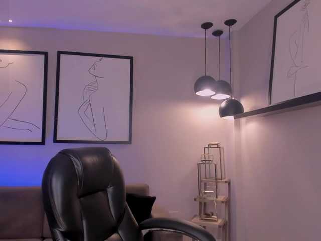 MaddisonLowe live cam on BongaCams