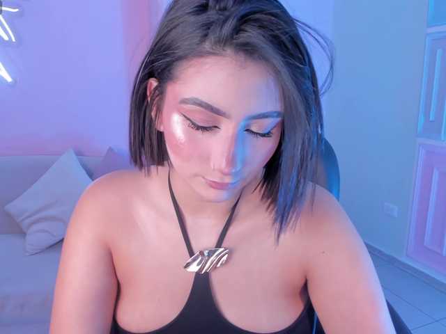 MaddisonLowe live cam on BongaCams