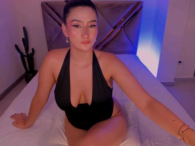 MaddisonLowe live cam on BongaCams