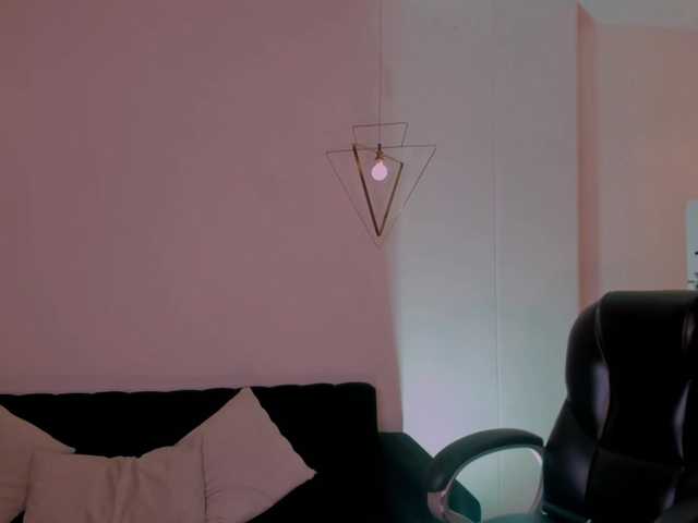 MaddisonLowe live cam on BongaCams