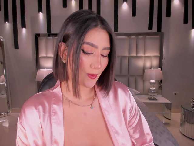 MaddisonLowe live cam on BongaCams