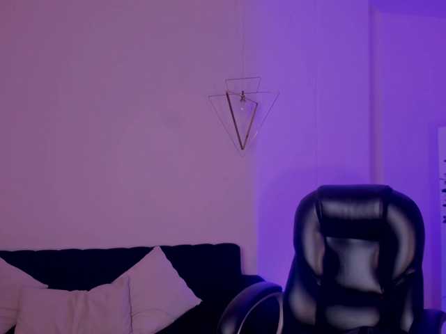 MaddisonLowe live cam on BongaCams
