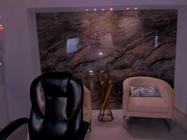 MaddisonLowe live cam on BongaCams