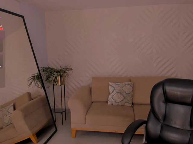 MaddisonLowe live cam on BongaCams