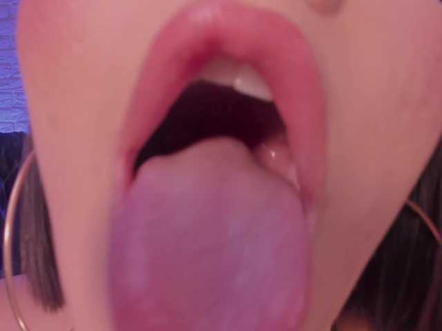 MaddisonLowe live cam on BongaCams