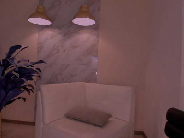 MaddisonLowe live cam on BongaCams
