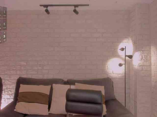 MaddisonLowe Live Webcam on BongaCams