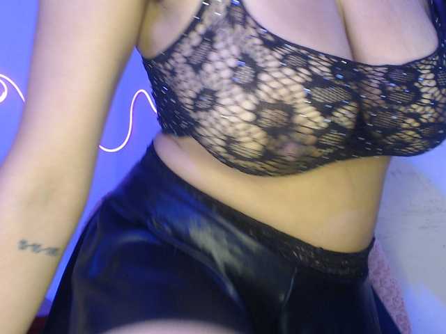 MiaSmiith live cam on BongaCams