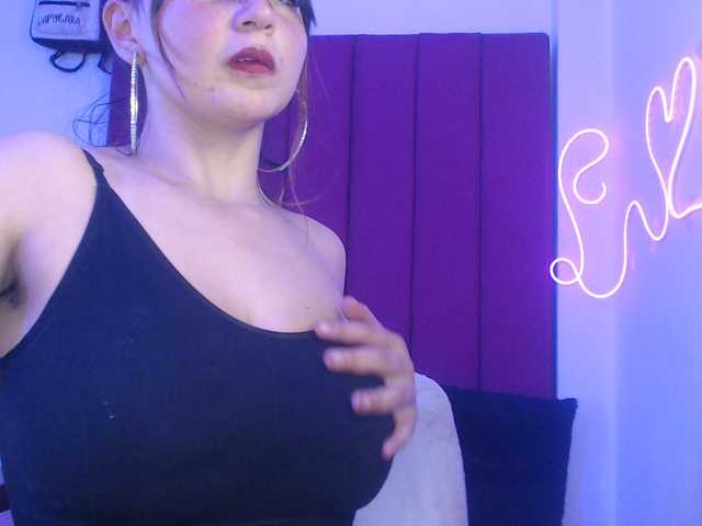 MiaSmiith live cam on BongaCams