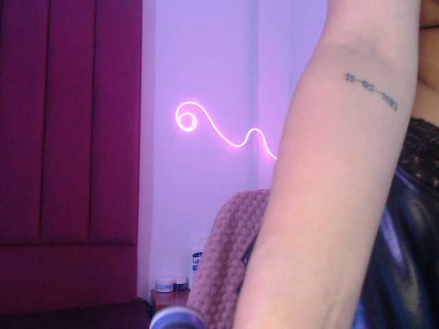 MiaSmiith live cam on BongaCams