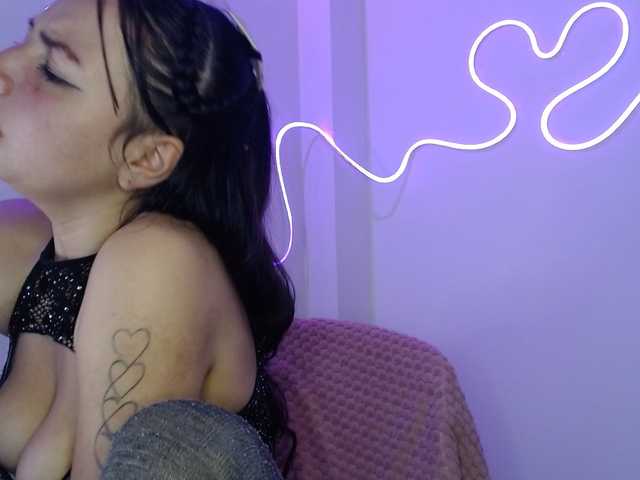 MiaSmiith live cam on BongaCams