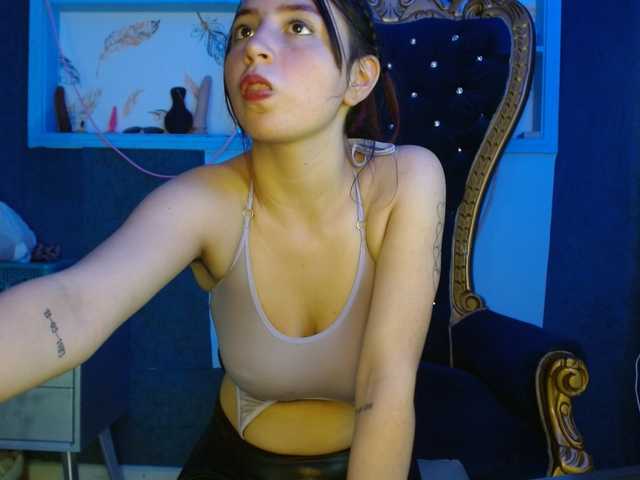 MiaSmiith live cam on BongaCams