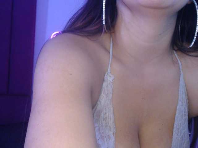MiaSmiith live cam on BongaCams