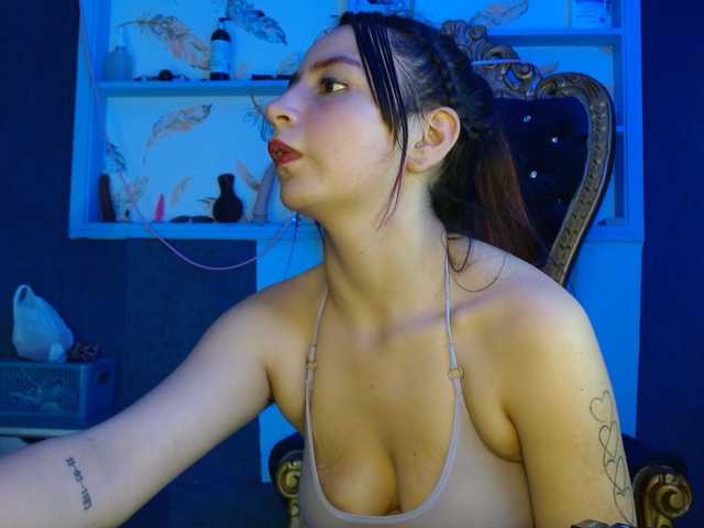 MiaSmiith live cam on BongaCams