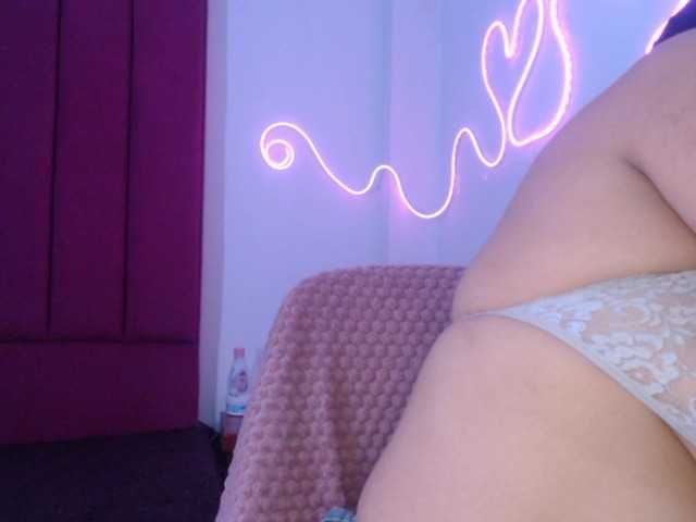 MiaSmiith live cam on BongaCams