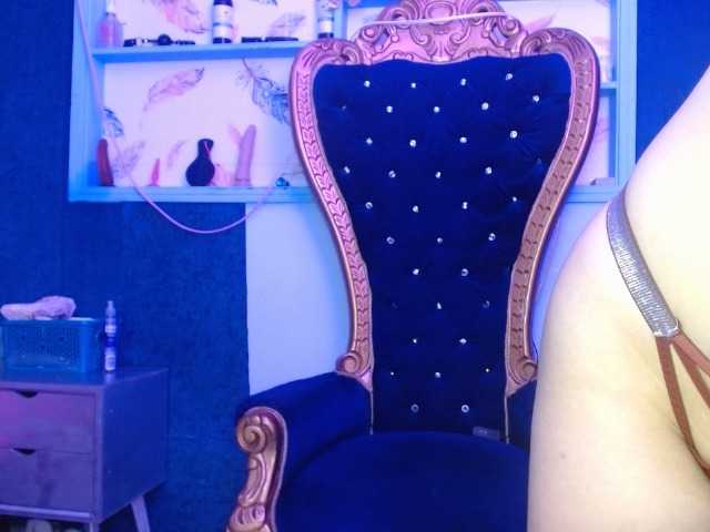 MiaSmiith live cam on BongaCams