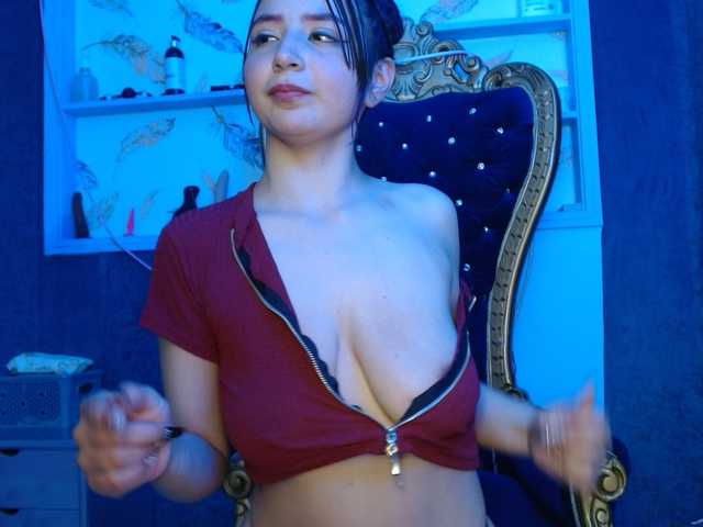 MiaSmiith live cam on BongaCams