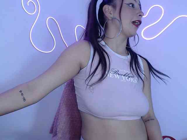 MiaSmiith Live Webcam on BongaCams