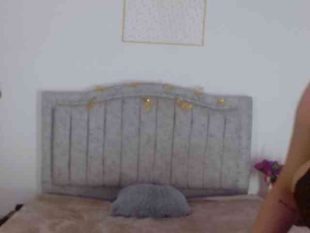 MiaSmiith webcam