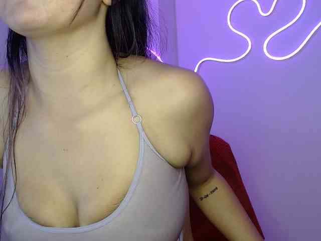 MiaSmiith webcam