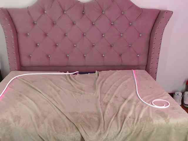 MiaSmiith webcam