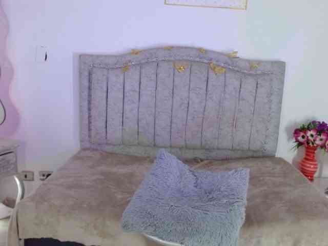 MiaSmiith webcam