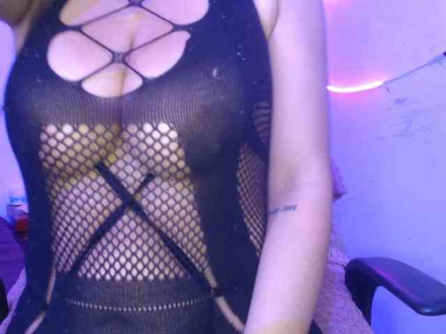 MiaSmiith webcam