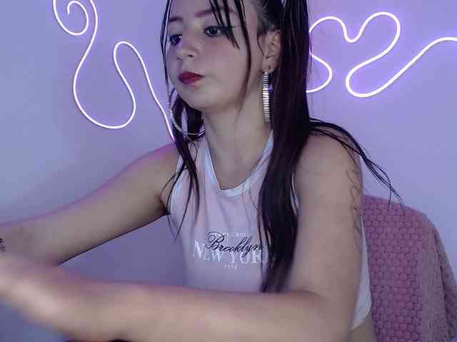 MiaSmiith Live Webcam on BongaCams