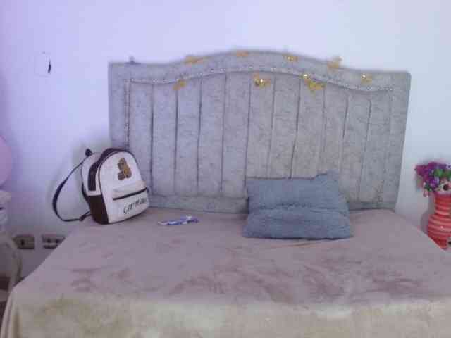 MiaSmiith webcam