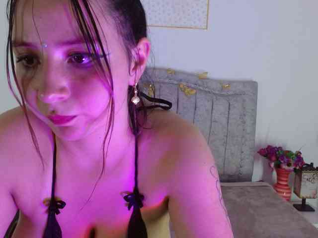 MiaSmiith webcam