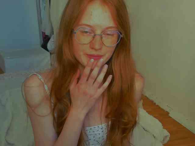 LunaFoxy webcam
