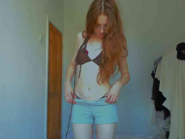LunaFoxy webcam
