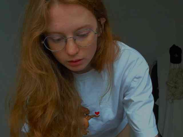 LunaFoxy webcam