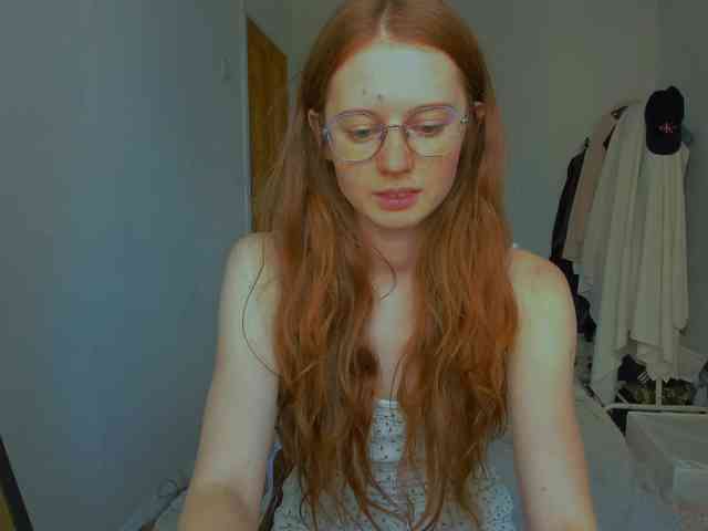 LunaFoxy webcam