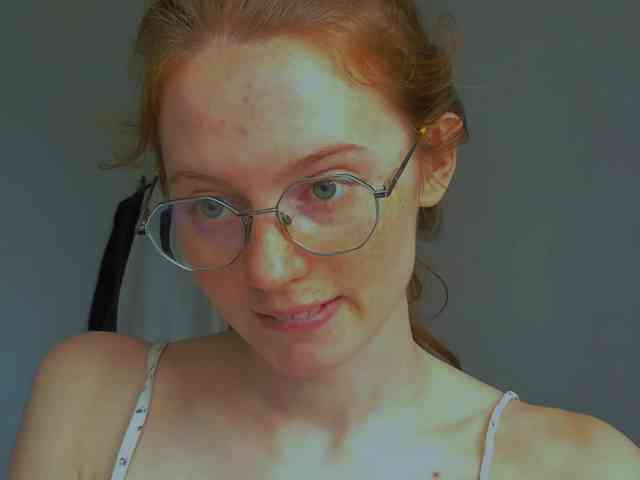 LunaFoxy webcam