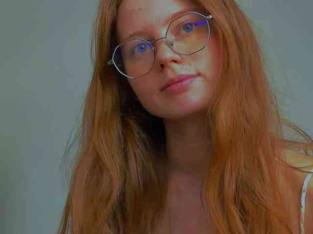 LunaFoxy webcam