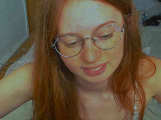 LunaFoxy webcam