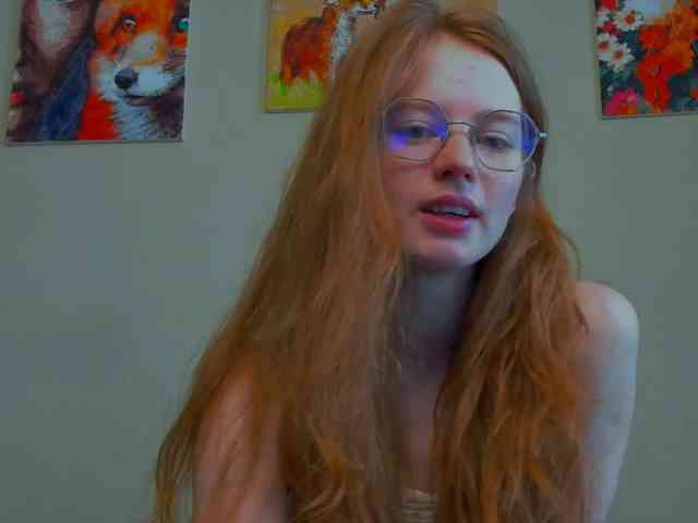 LunaFoxy webcam
