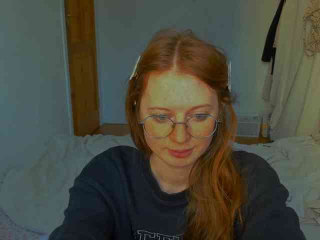 LunaFoxy webcam