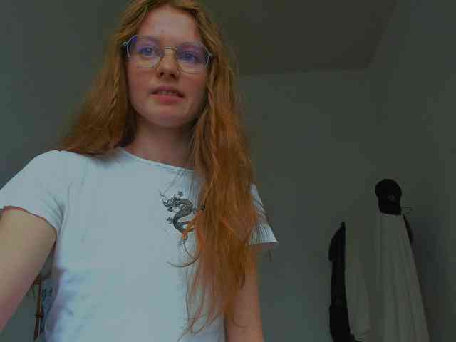 LunaFoxy webcam