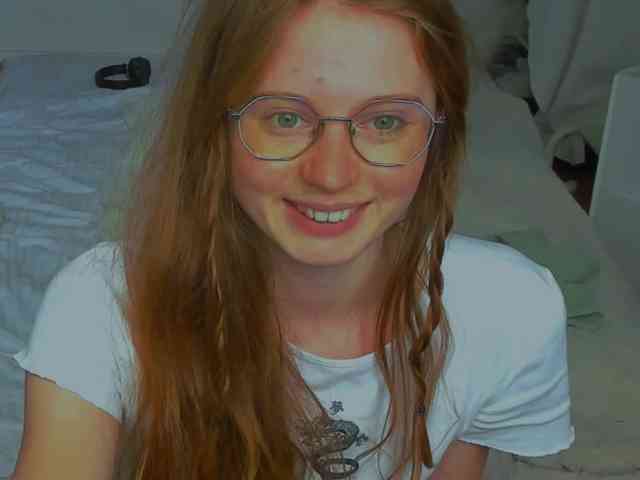 LunaFoxy webcam