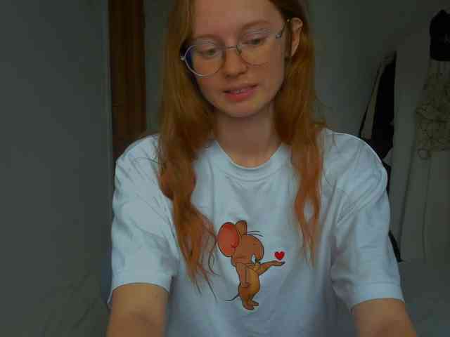 LunaFoxy webcam