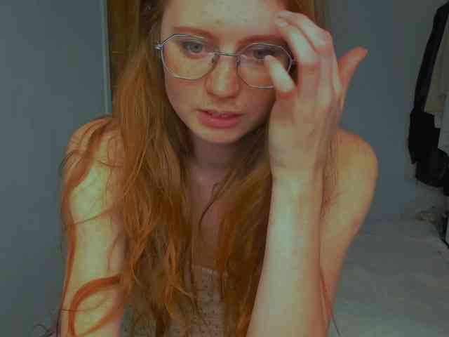 LunaFoxy webcam
